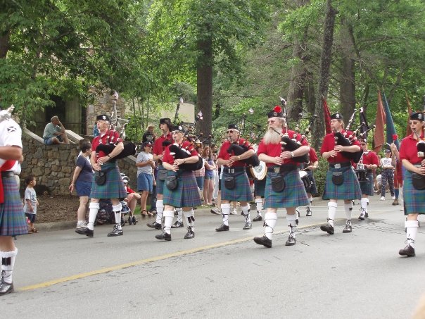 Montreat’s July 4th Parade in 2011. Pipers from left to right – Joe Bailey, Connell Sanderson, Leisa Stamey, Ken Swinton, Ora Wells, EJ Jones, Kathi Graham.